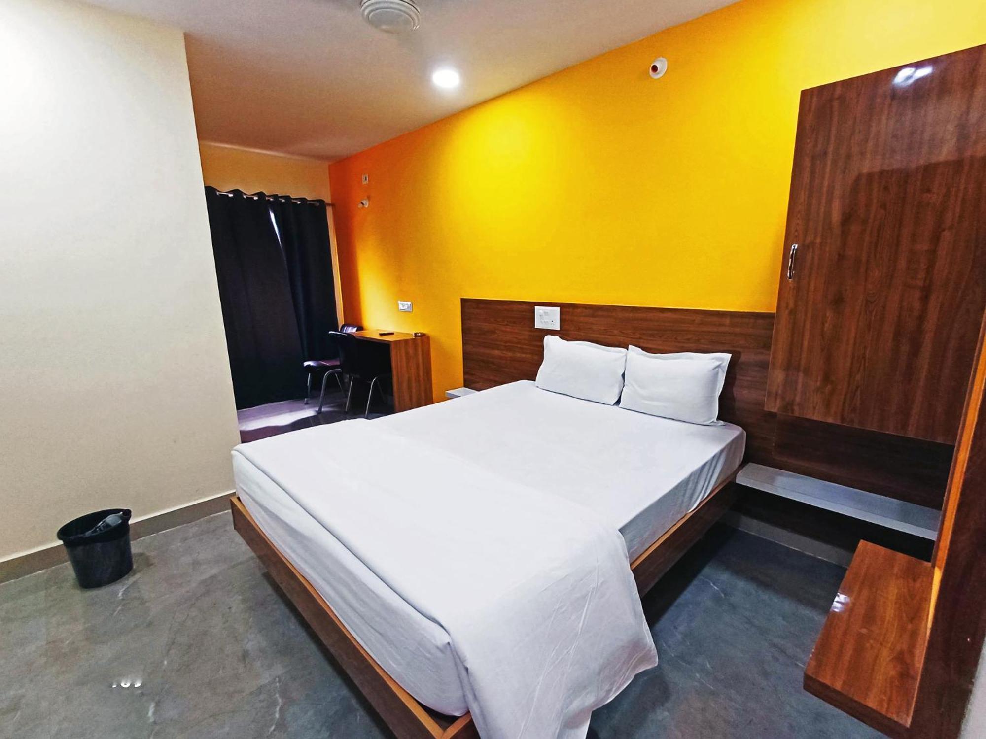 Udupi Deluxe Lodge Gulbarga Kalaburagi Zewnętrze zdjęcie